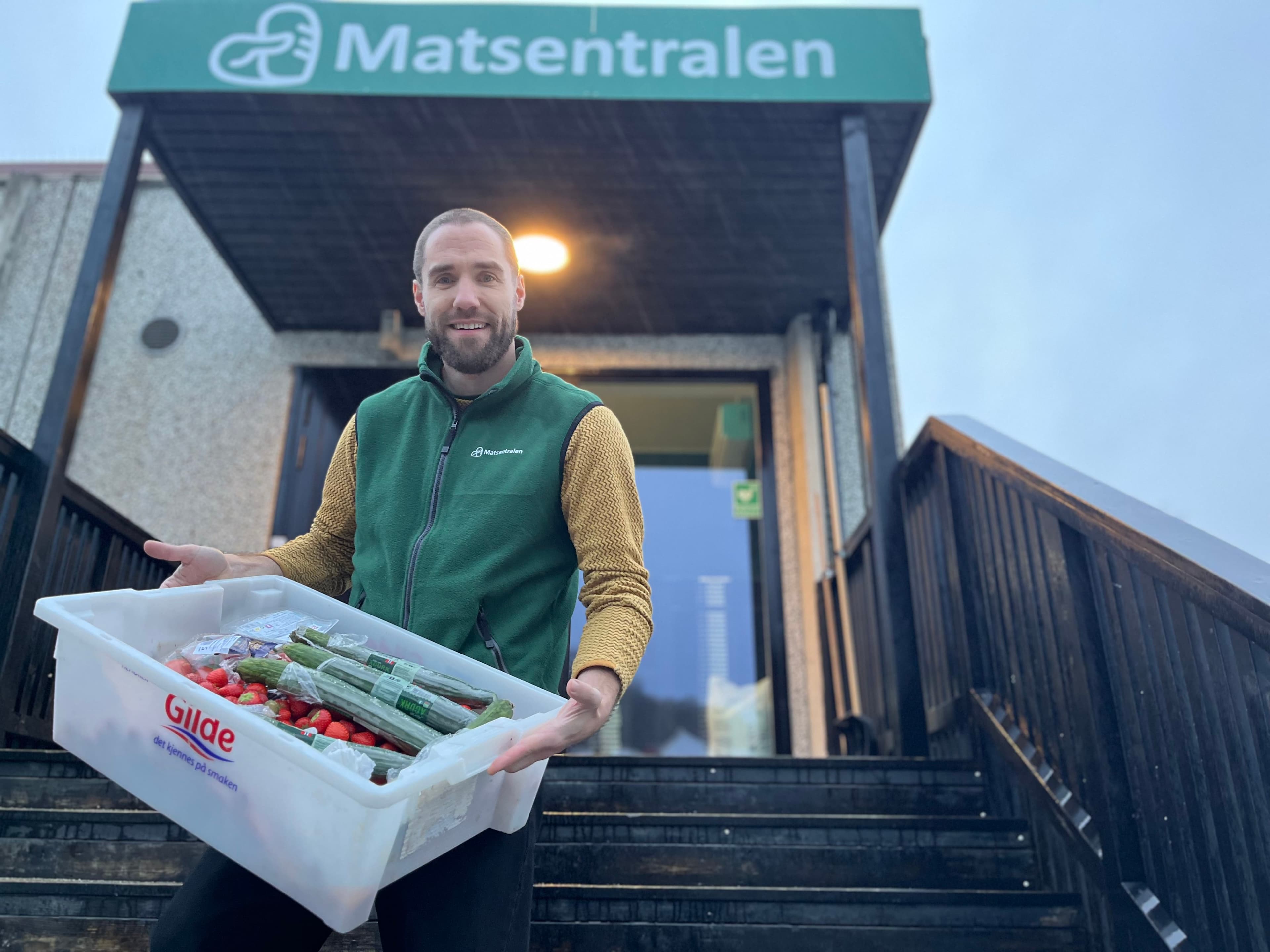 RETURA Matsentralen22